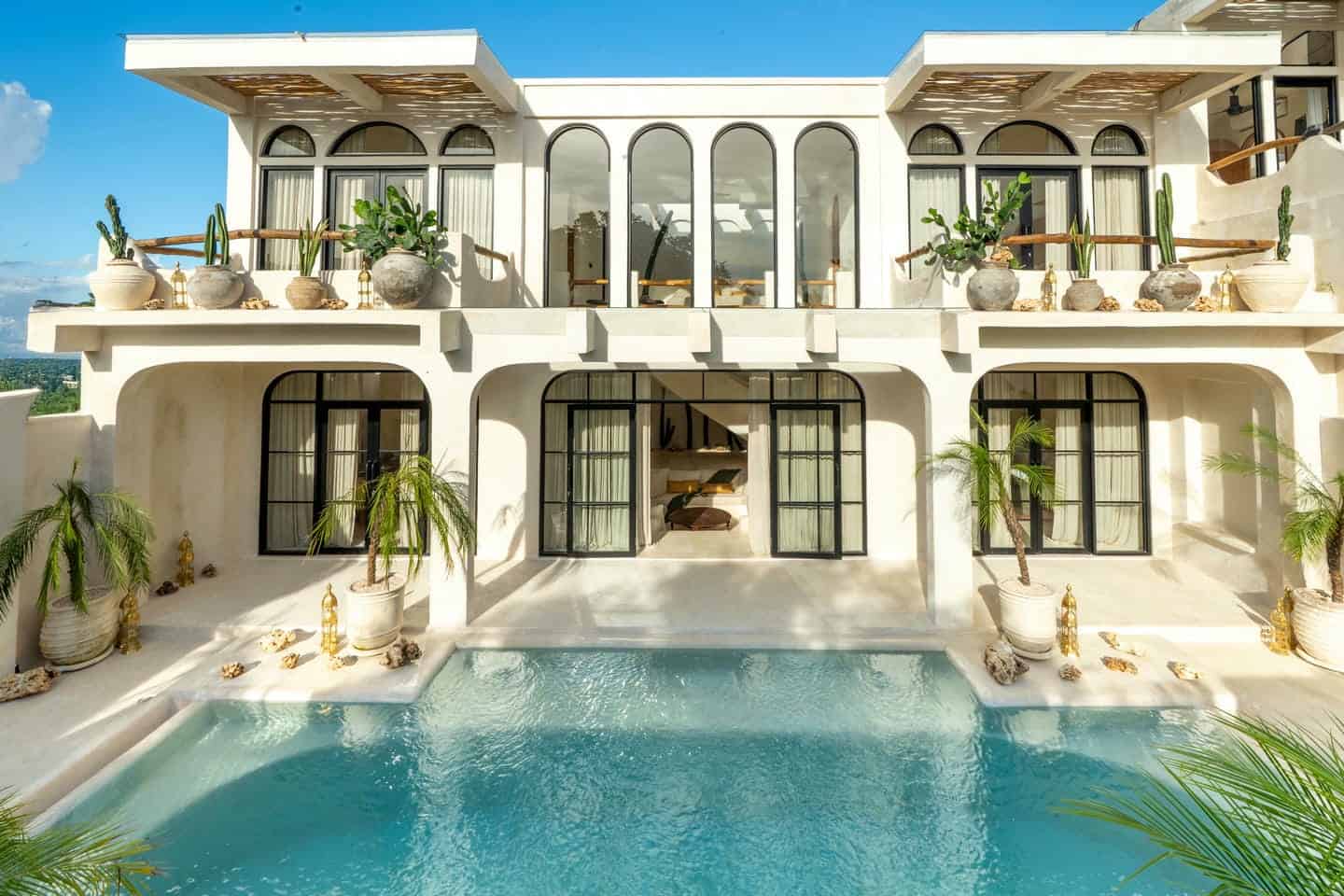 MEDITERRANEAN 3 BEDROOM VILLA FOR SALE LEASEHOLD IN ULUWATU BE-576 